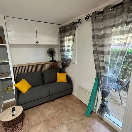 T2 With Sea View - Domaine De La Pinede - Heated Pool *