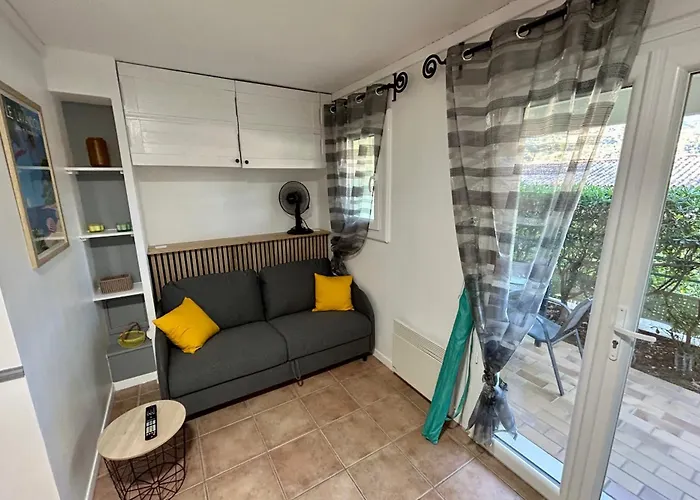 T2 With Sea View - Domaine De La Pinede - Heated Pool *