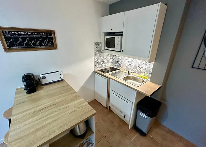 T2 With Sea View - Domaine De La Pinede - Heated Pool *