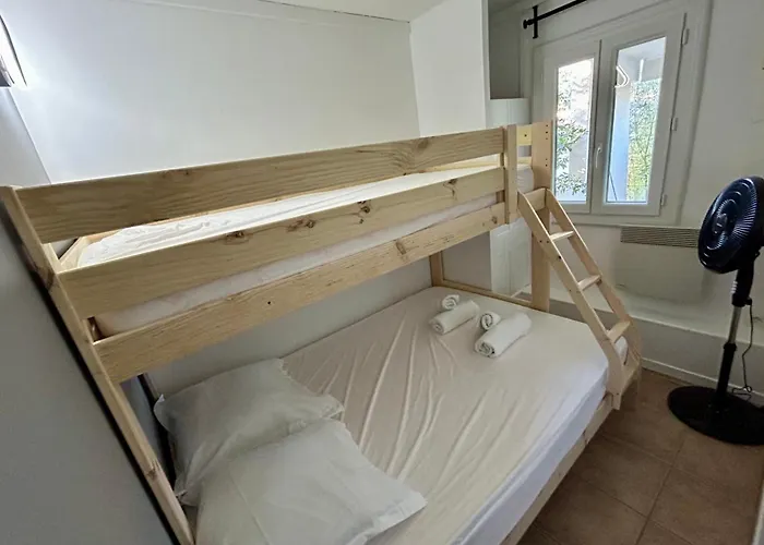 T2 With Sea View - Domaine De La Pinede - Heated Pool Appartement