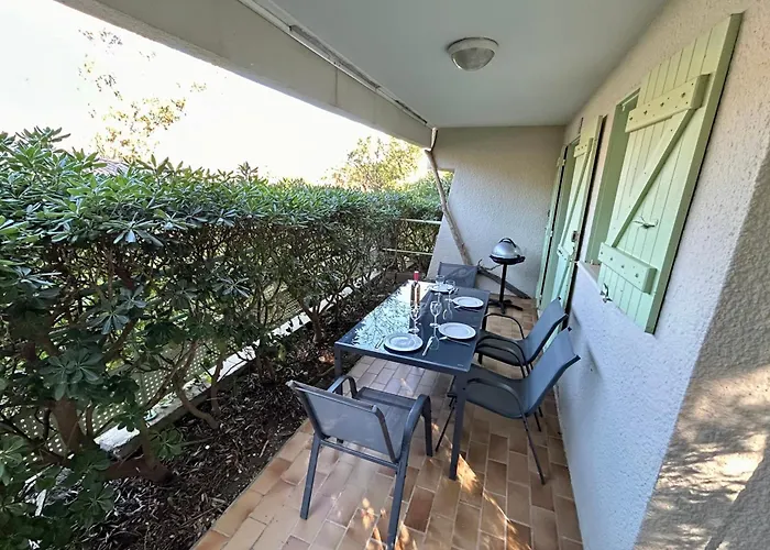 T2 With Sea View - Domaine De La Pinede - Heated Pool *